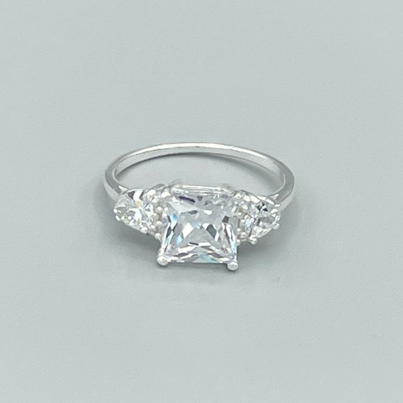 Sterling Silver 3 Stone Diamond Engagement Ring - Picture 3 of 10